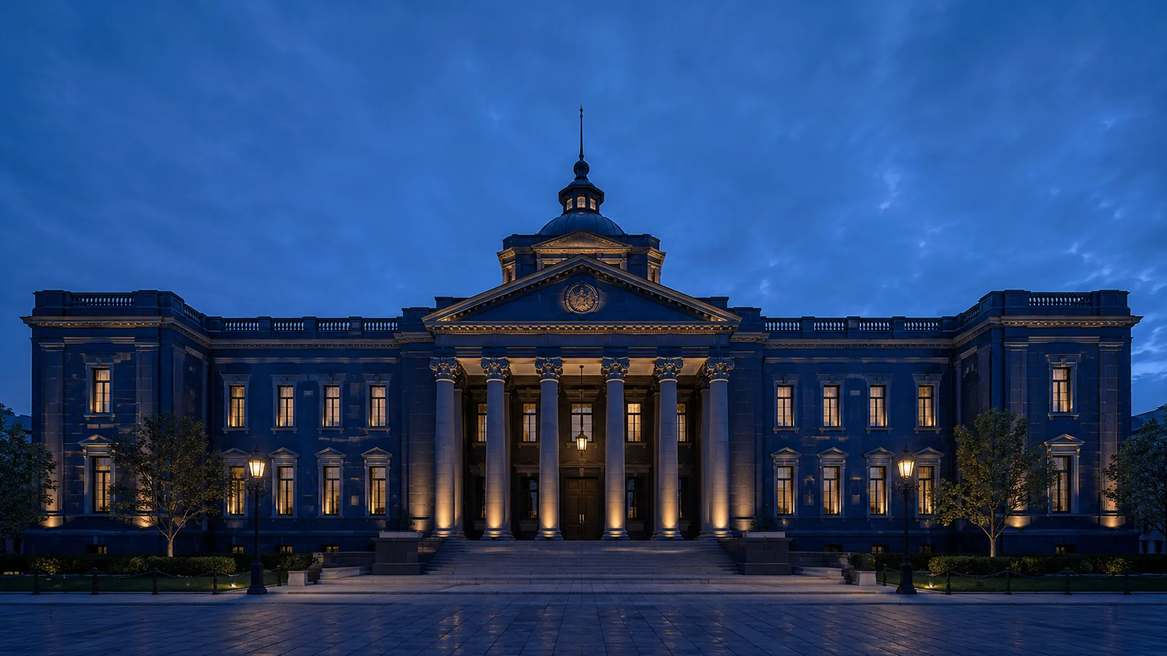 Repräsentatives öffentliches Gebäude bei Abenddämmerung